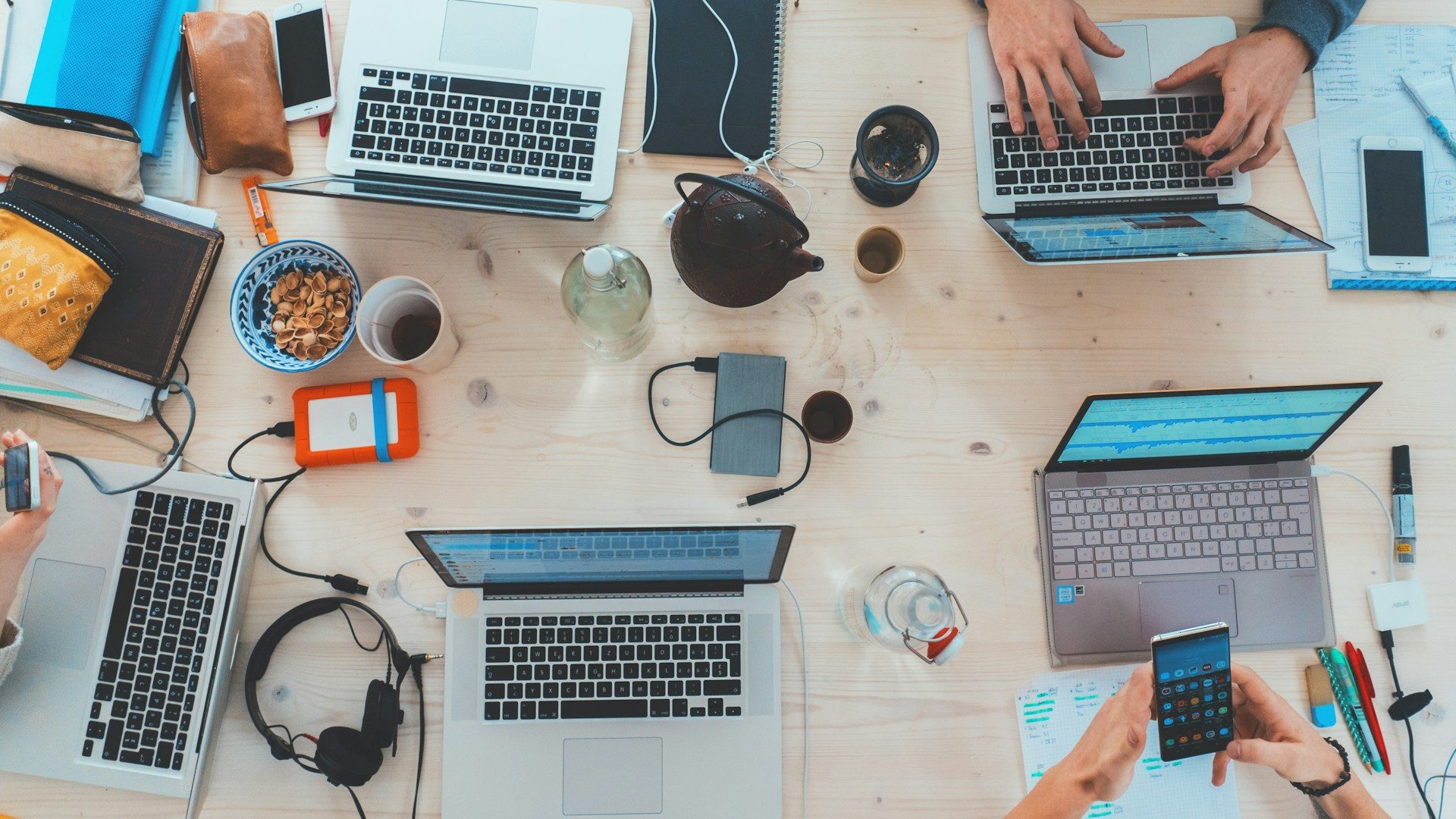 Imagem humanizada relacionada a Sites profissionais para pequenas empresas